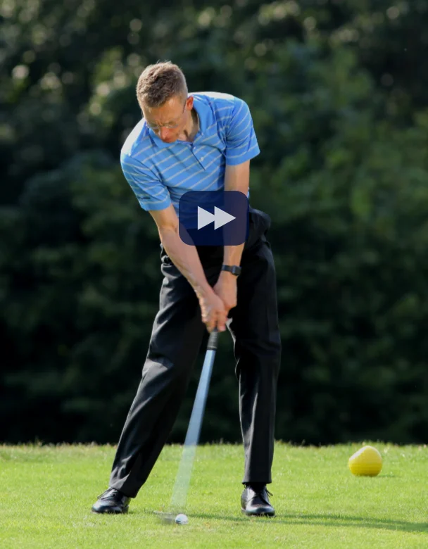 Perfekter Treffmoment mit dem Eisen